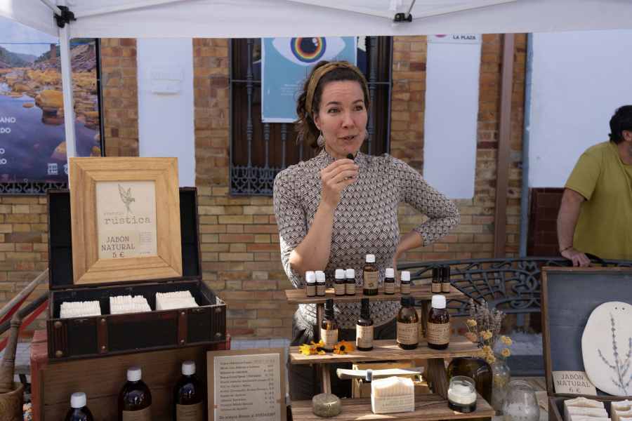 Ir a "Artesanía, alimentación y gastronomía en el I Mercado local de SierraAlimenta Huelva"